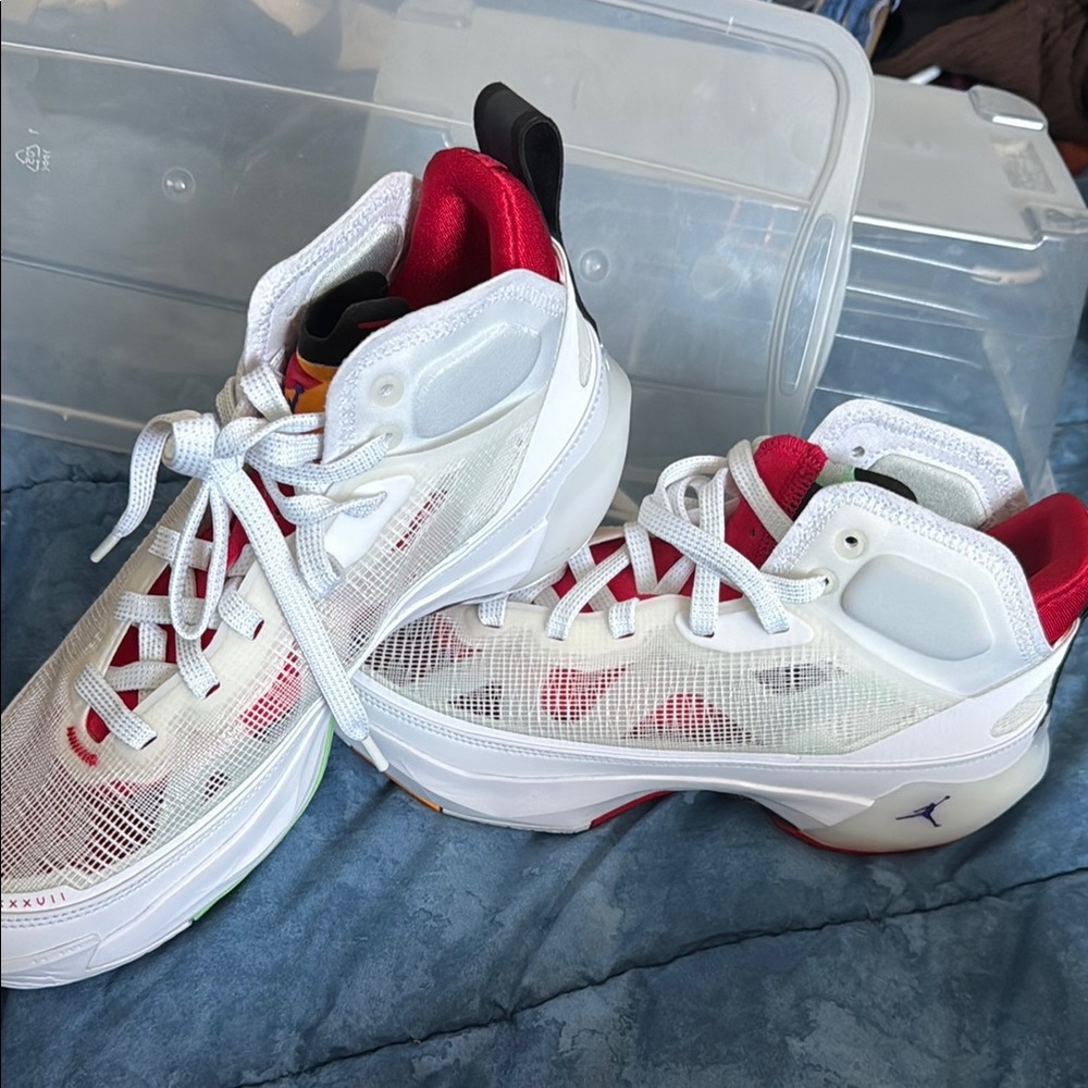 Jordan 37 Hare Kids Sneakers - White, Red, Black - Picture 3 of 4